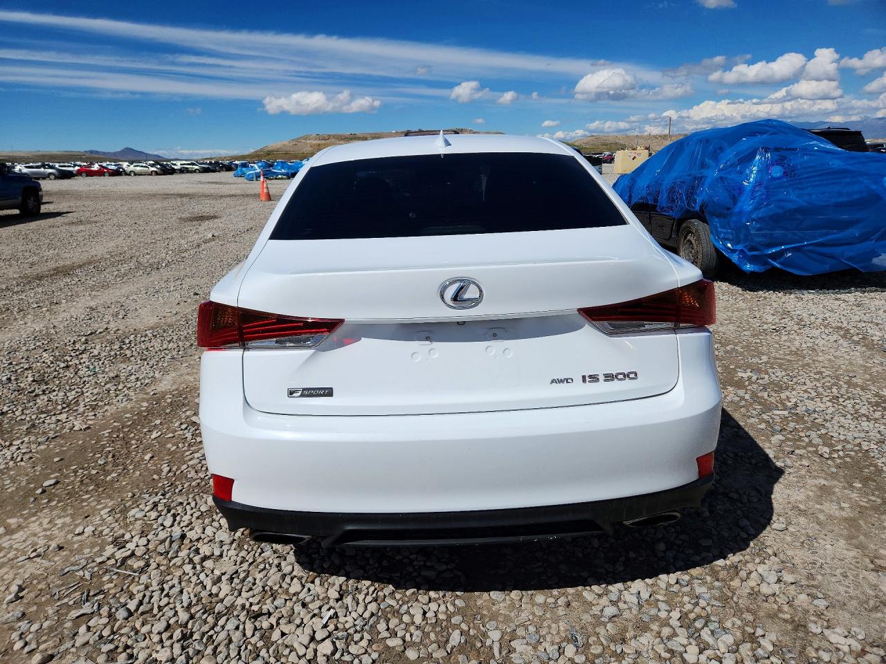 2017 LEXUS IS 300 photo 11