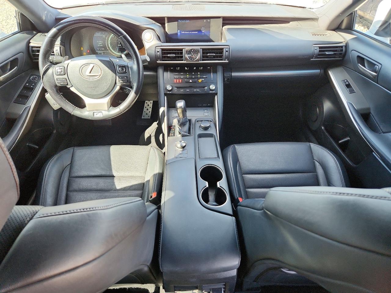 2017 LEXUS IS 300 photo 15