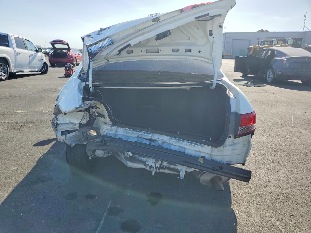 2003 HONDA ACCORD LX photo 11