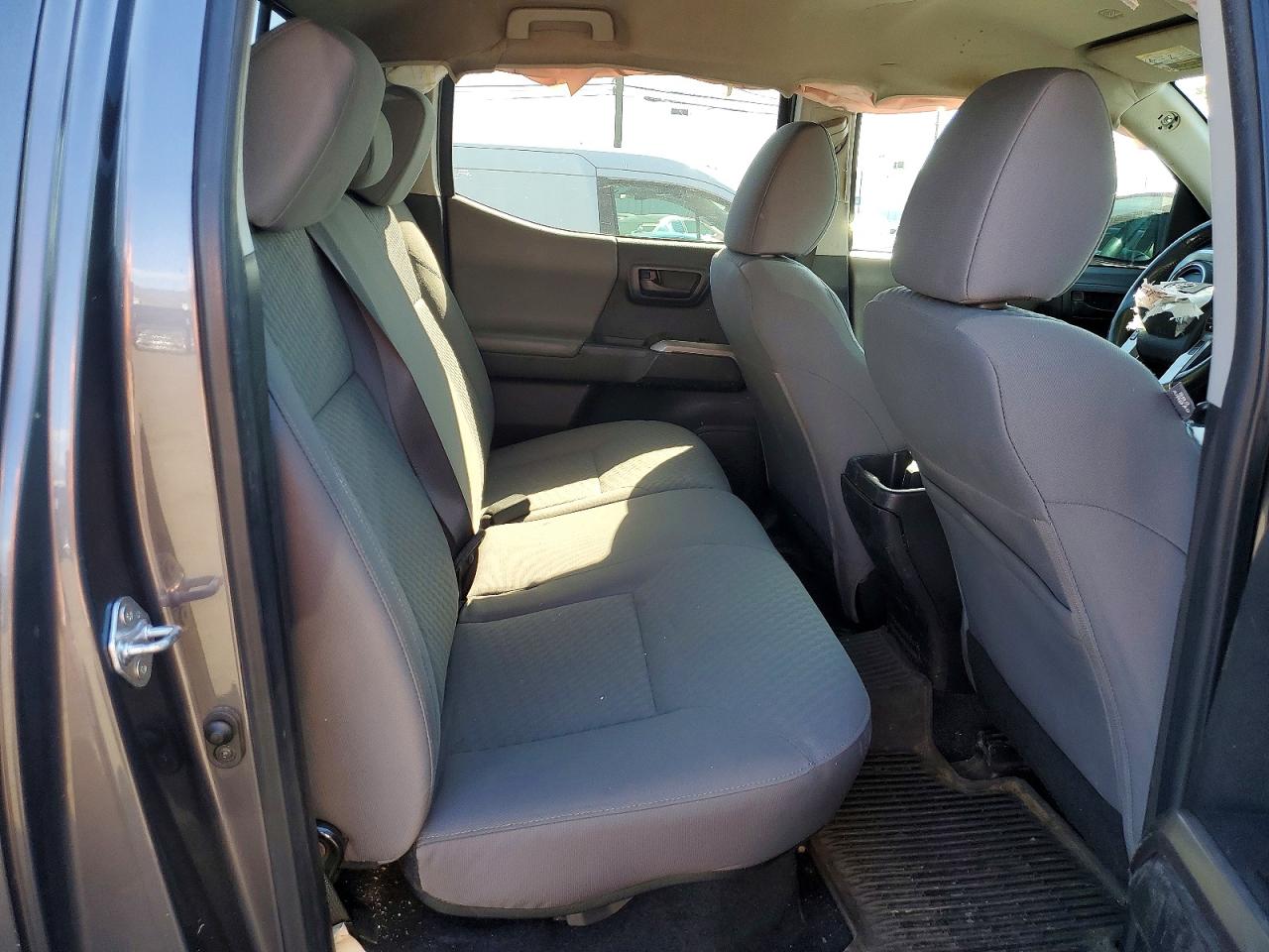2022 TOYOTA TACOMA SR5 V6 photo 19