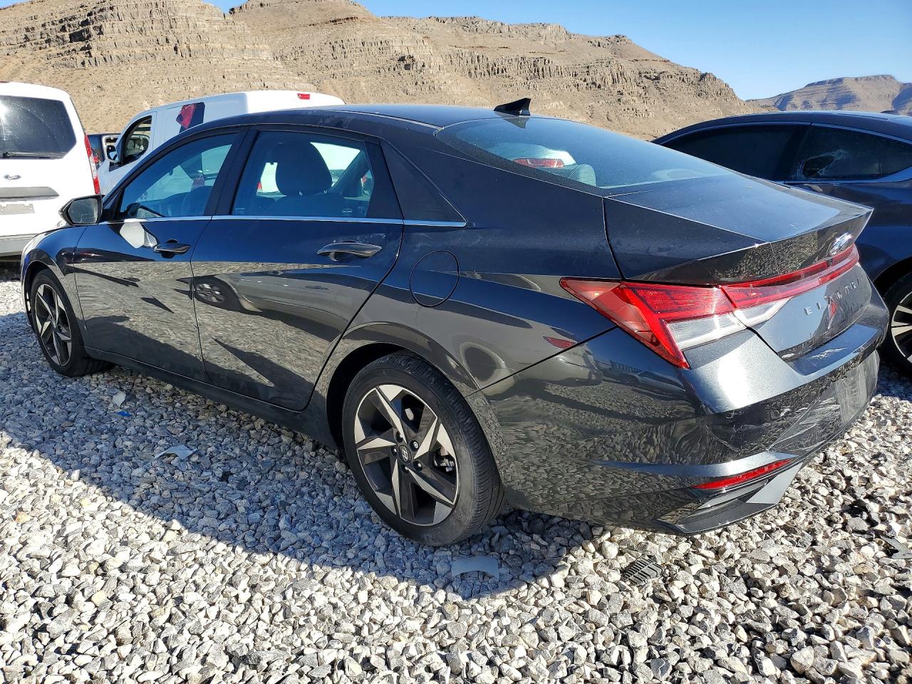2022 HYUNDAI ELANTRA SEL photo 2