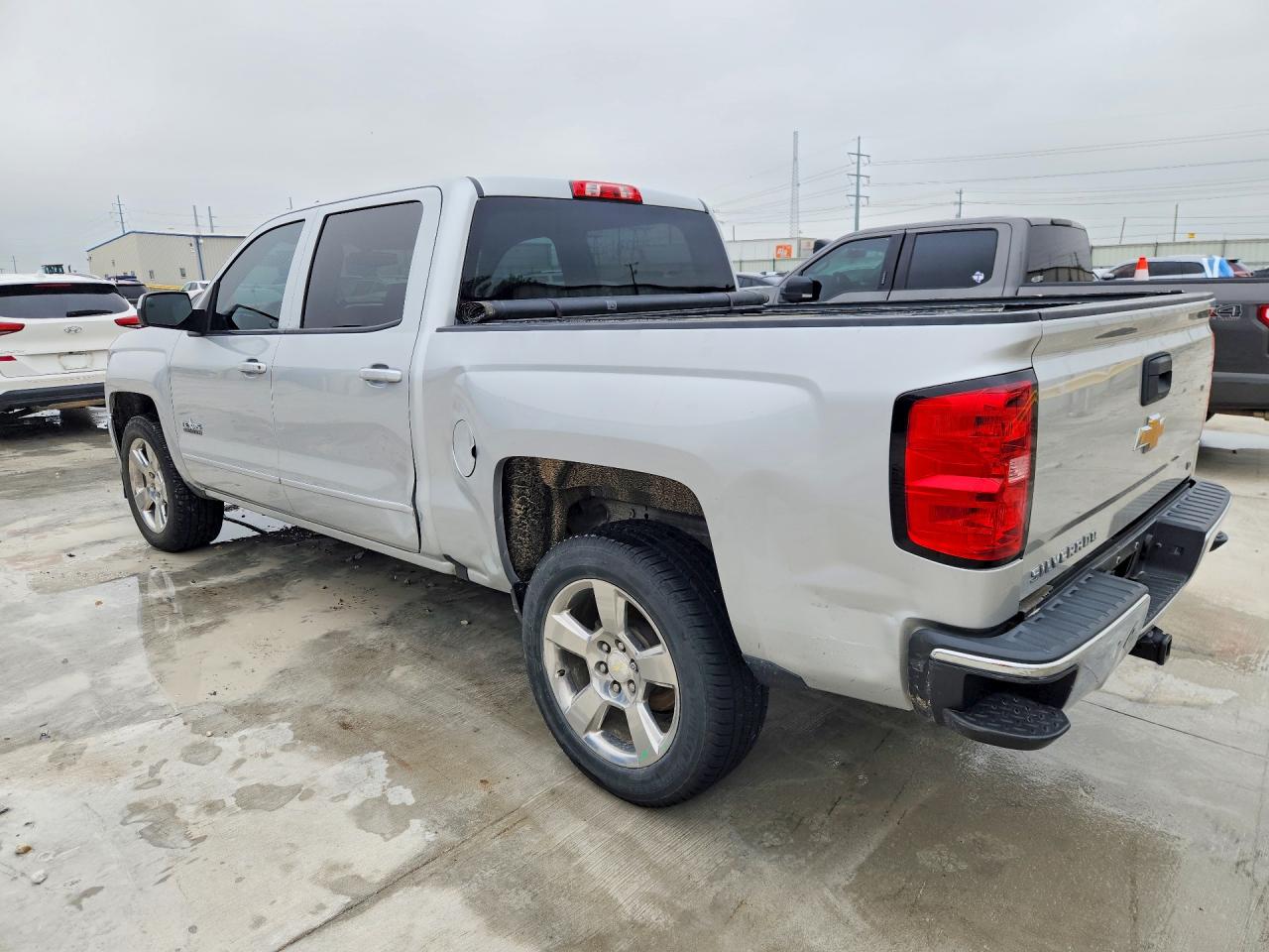2017 CHEVROLET SILVERADO C1500 LT photo 3