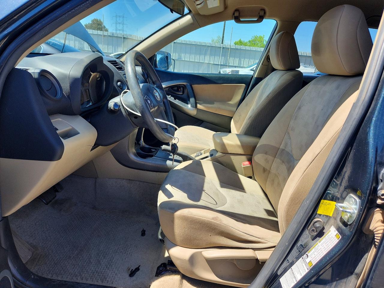 2012 TOYOTA RAV4 BASE photo 13