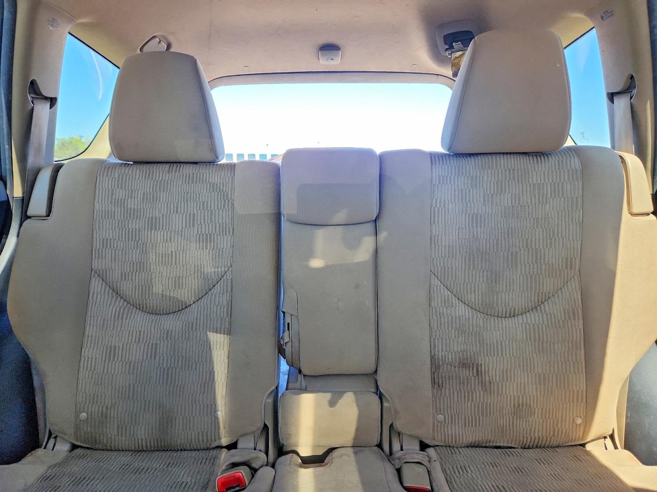 2012 TOYOTA RAV4 BASE photo 19