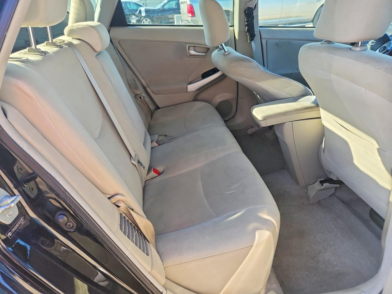 2011 TOYOTA PRIUS THREE photo 28