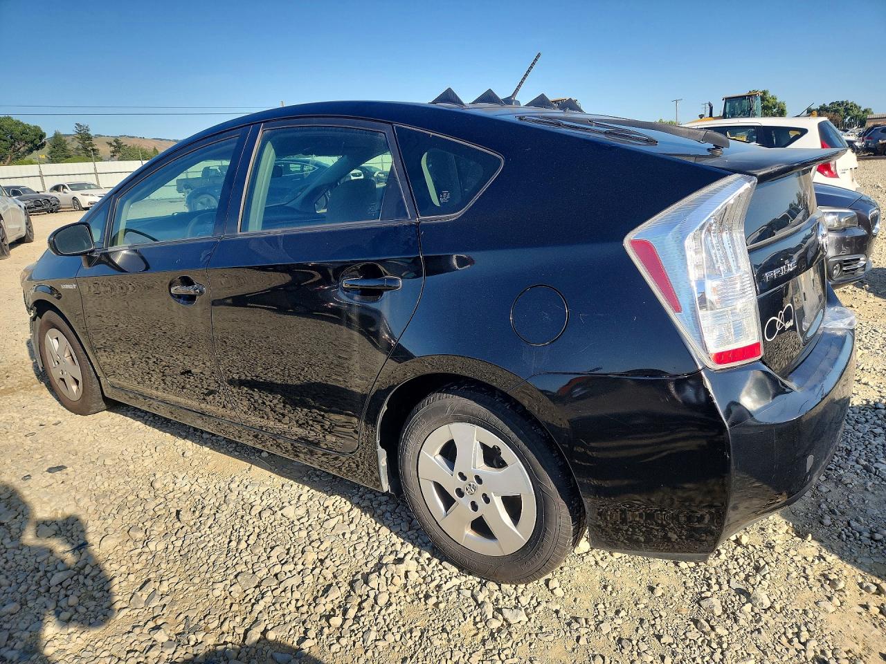 2011 TOYOTA PRIUS THREE photo 4