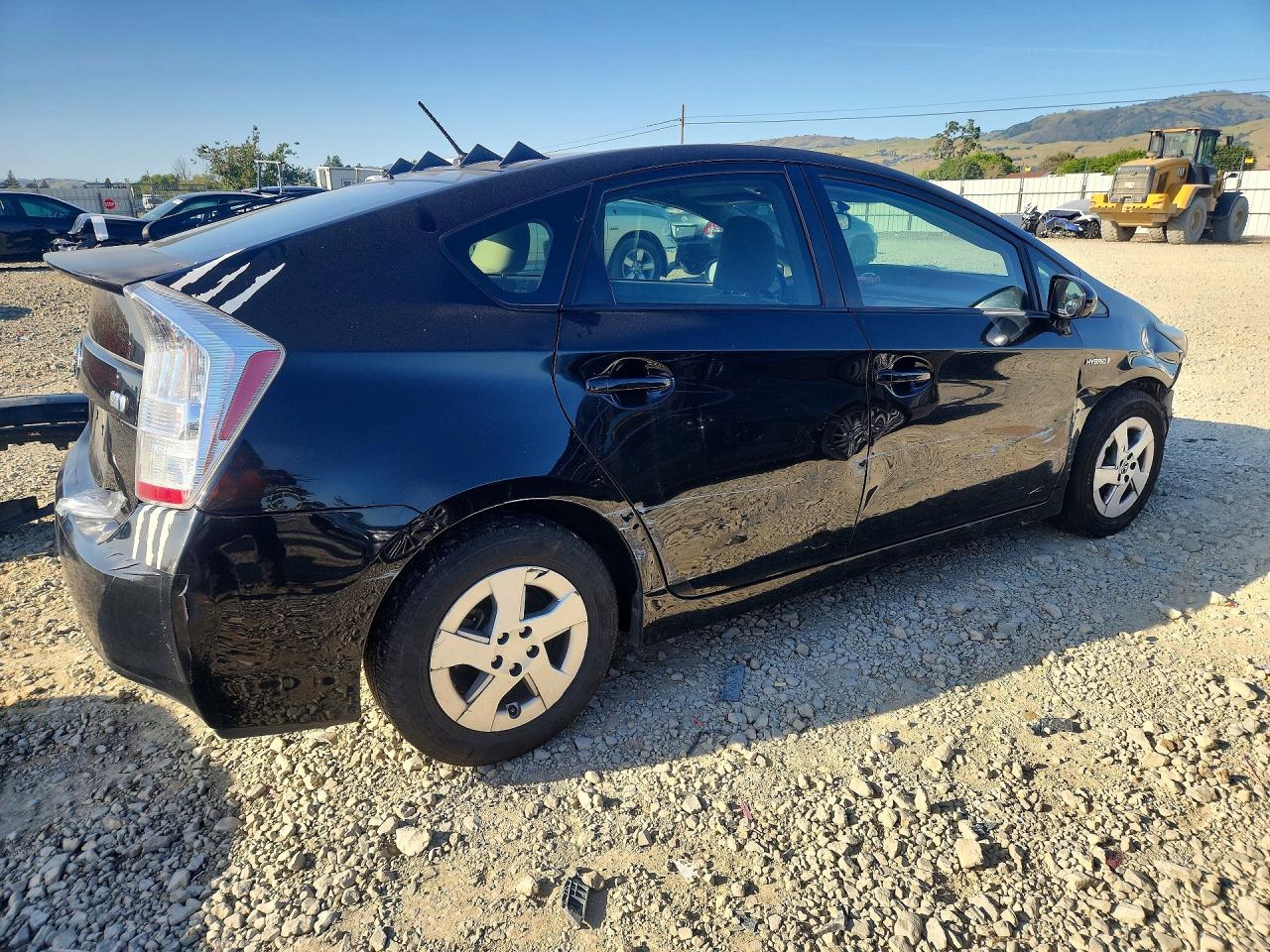 2011 TOYOTA PRIUS THREE photo 7