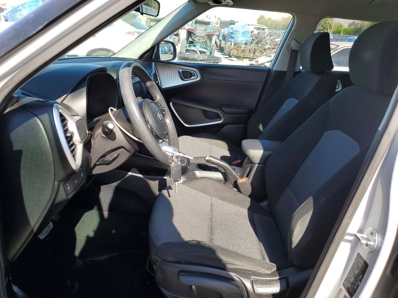 2020 KIA SOUL LX photo 13