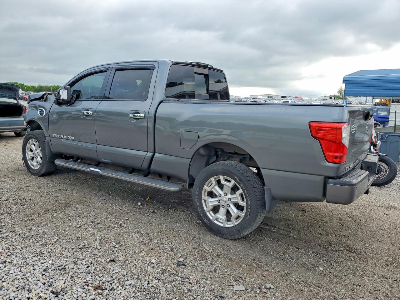 2016 NISSAN TITAN XD SL photo 3