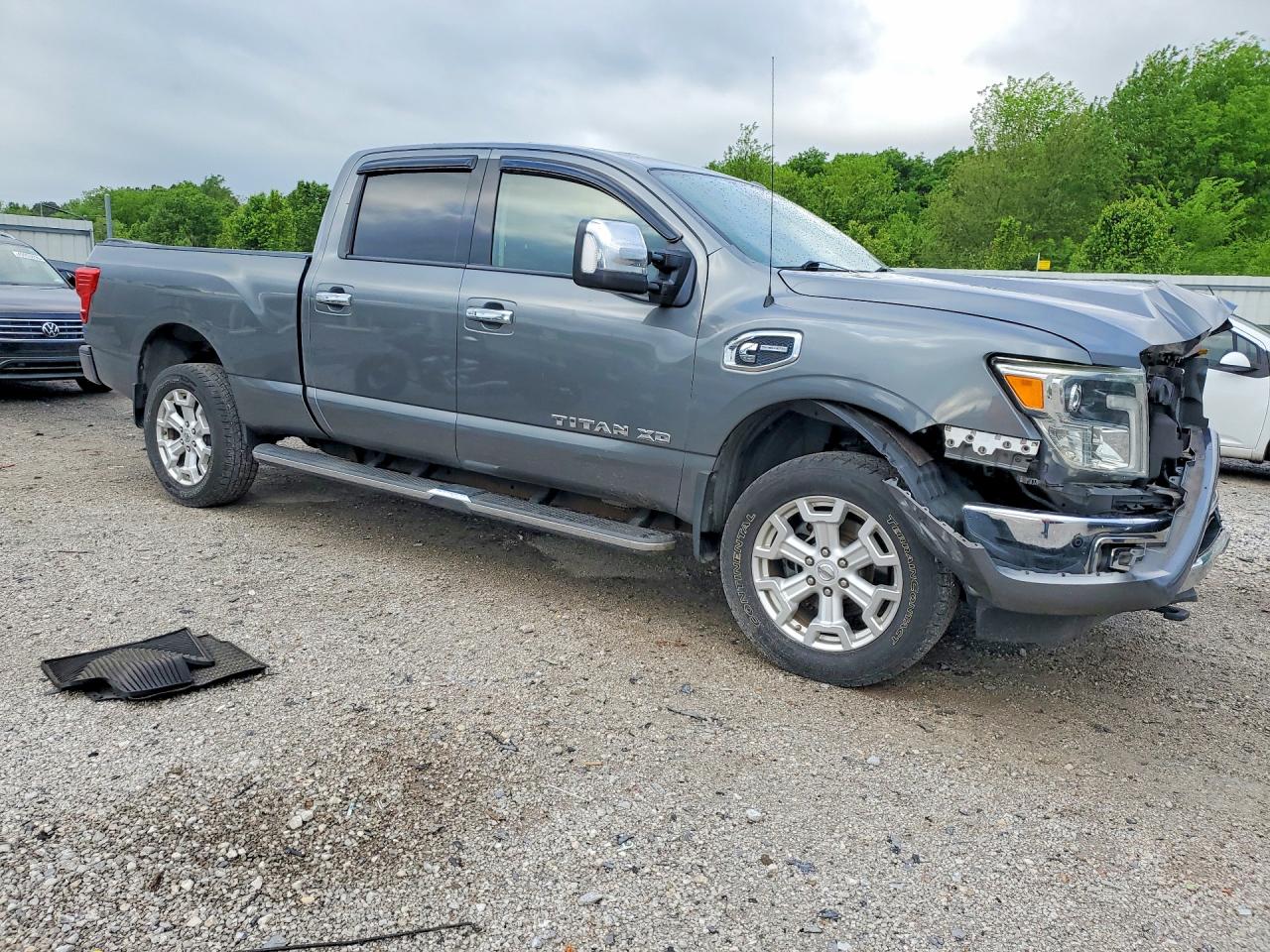 2016 NISSAN TITAN XD SL photo 7