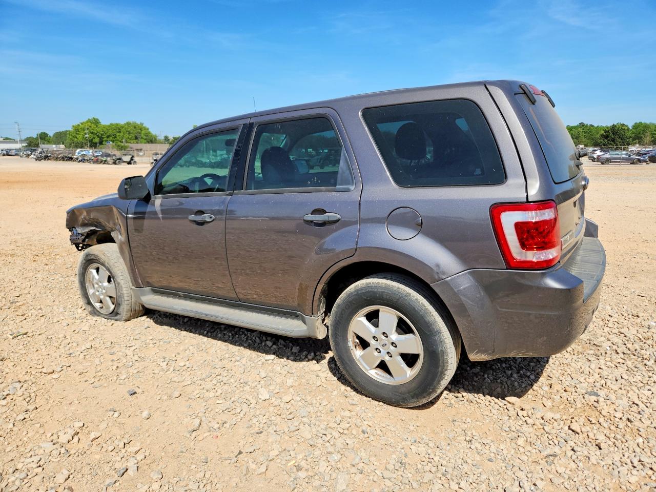 2011 FORD ESCAPE XLS photo 2