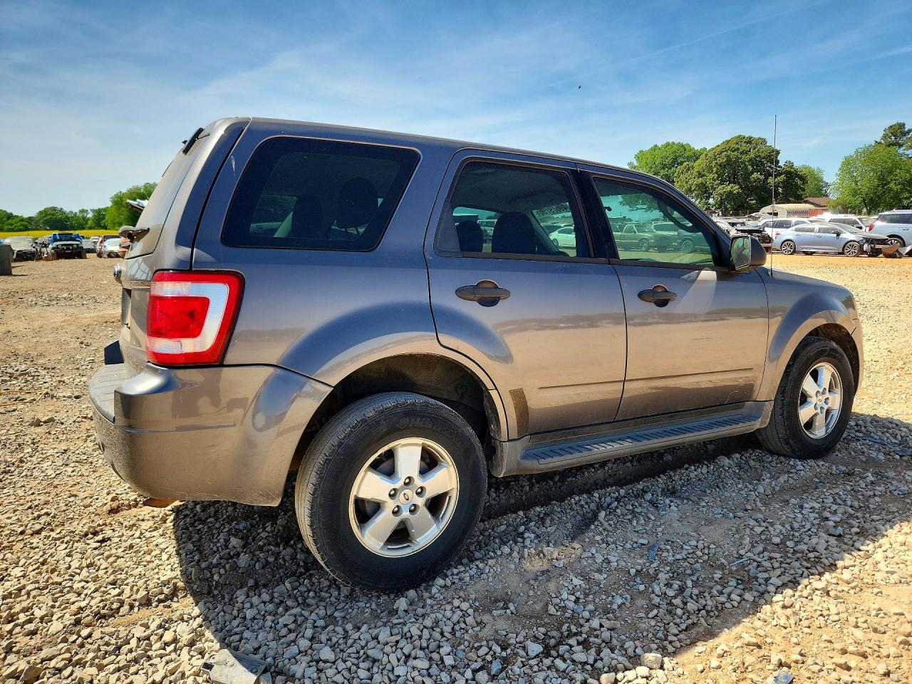 2011 FORD ESCAPE XLS photo 3