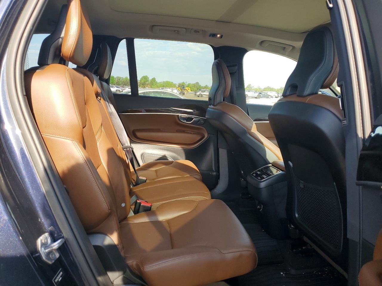 2019 VOLVO XC90 T6 MOMENTUM photo 21