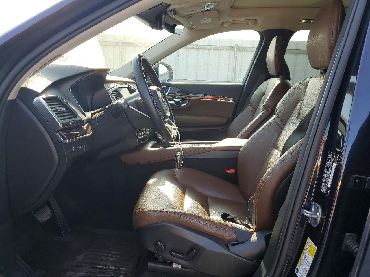 2019 VOLVO XC90 T6 MOMENTUM photo 13