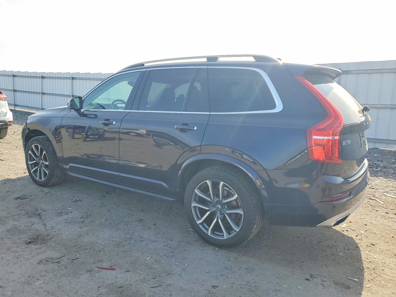 2019 VOLVO XC90 T6 MOMENTUM photo 3