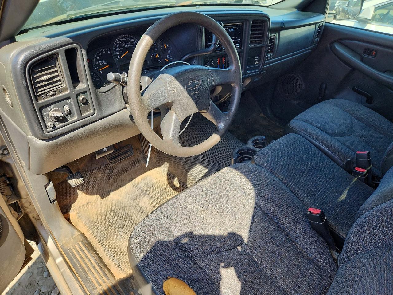 2003 CHEVROLET SILVERADO C1500 photo 15