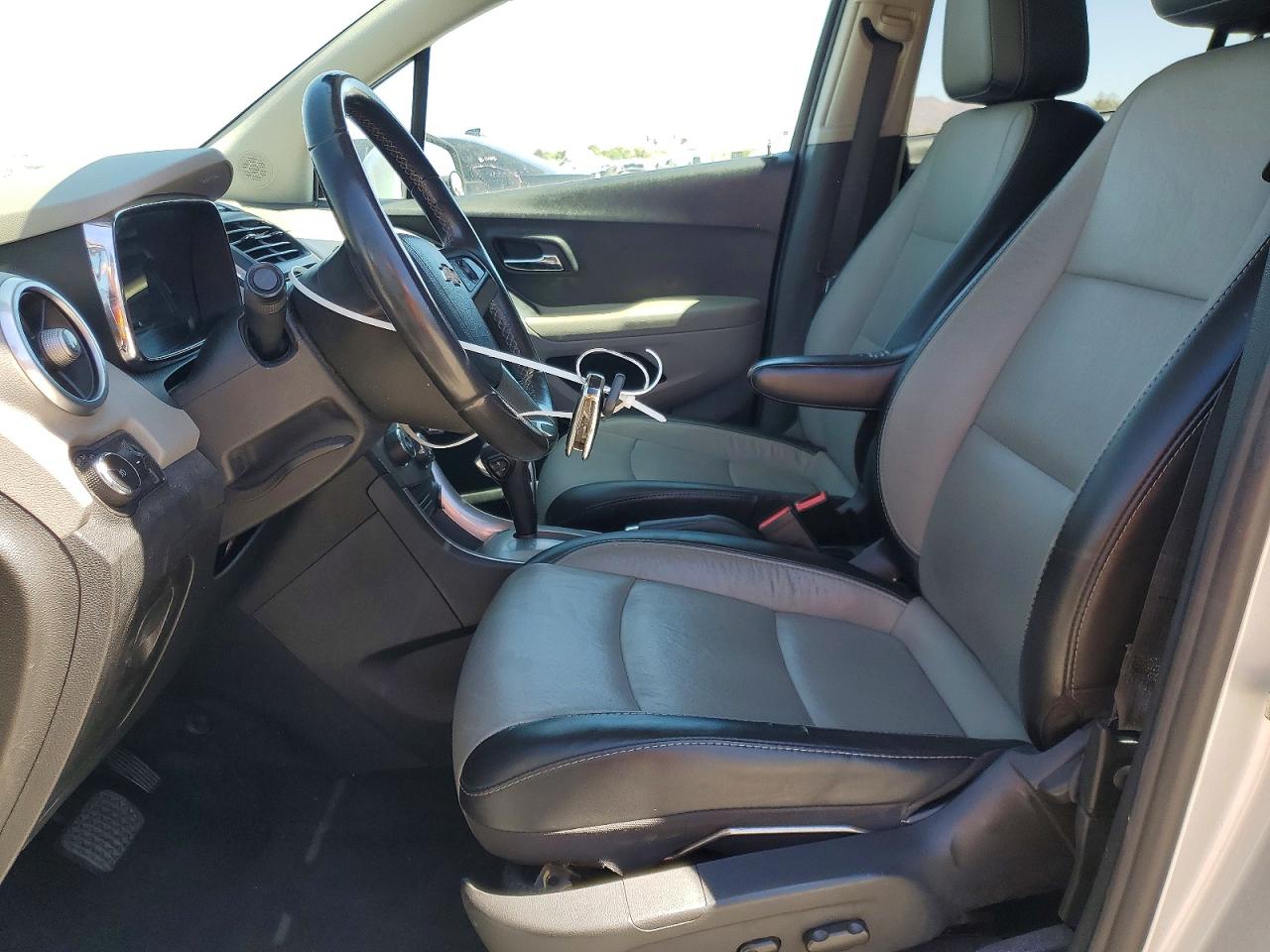 2015 CHEVROLET TRAX LTZ photo 19