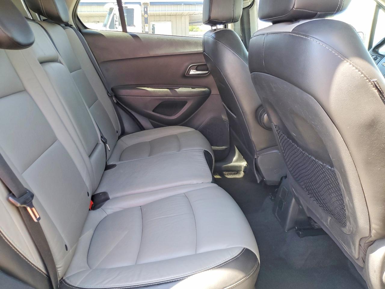 2015 CHEVROLET TRAX LTZ photo 31
