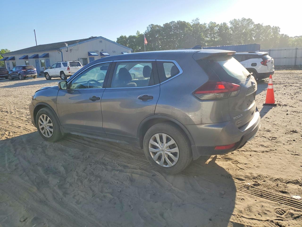 2020 NISSAN ROGUE S photo 2
