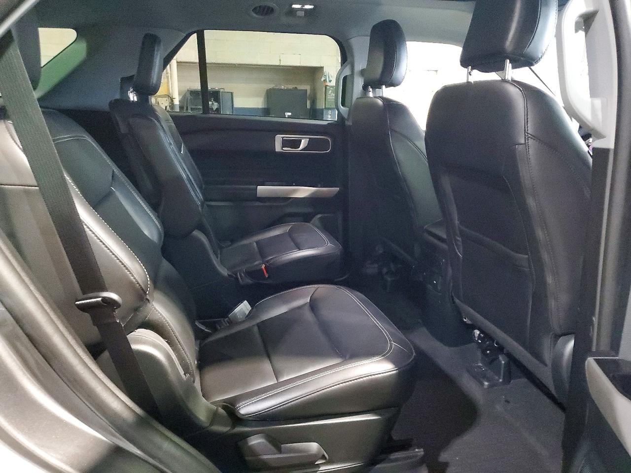 2023 FORD EXPLORER XLT photo 21