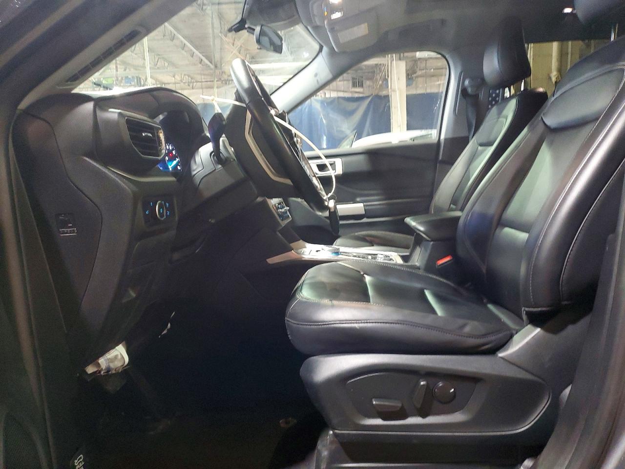 2023 FORD EXPLORER XLT photo 13