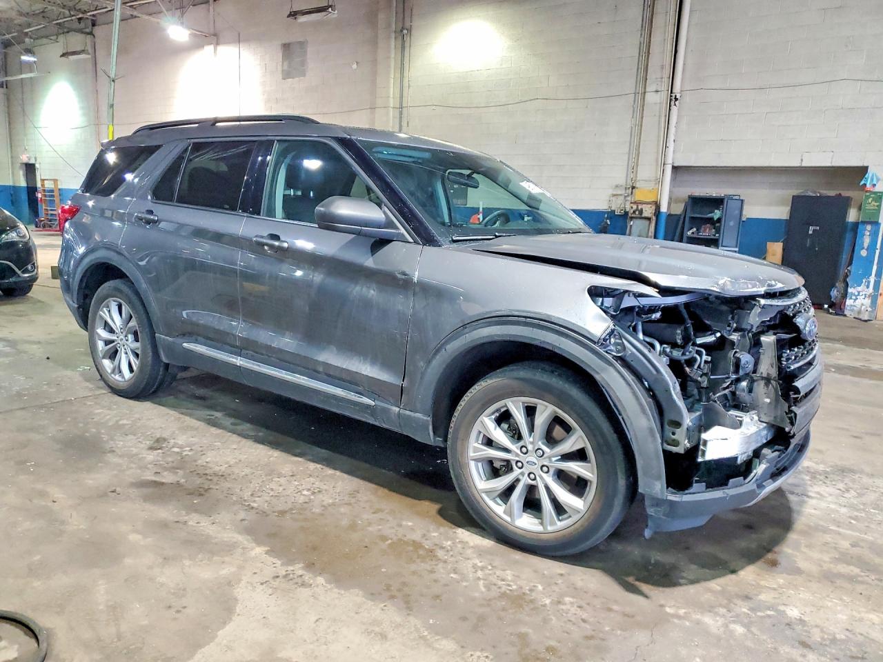 2023 FORD EXPLORER XLT photo 7