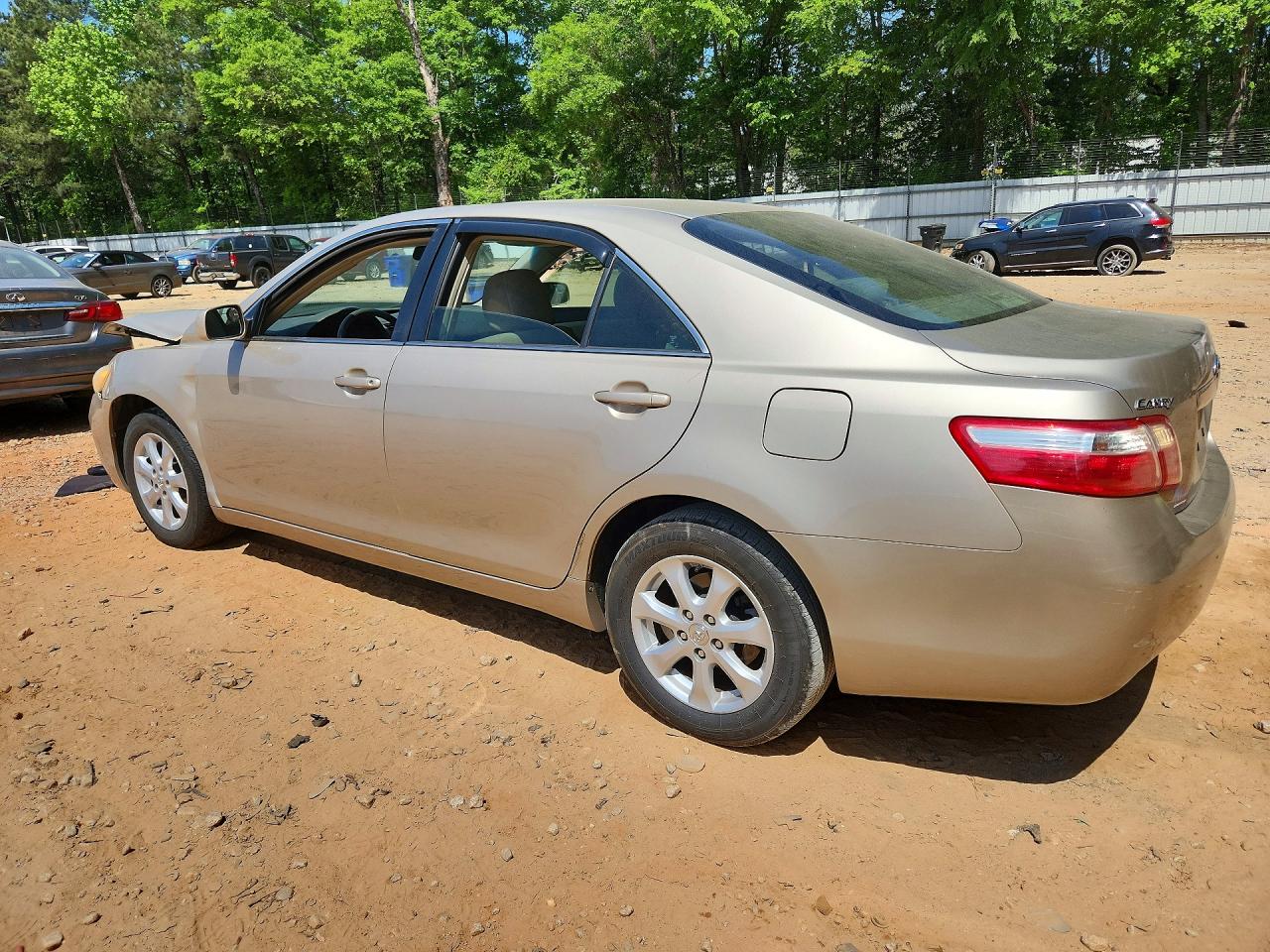 2009 TOYOTA CAMRY LE photo 3