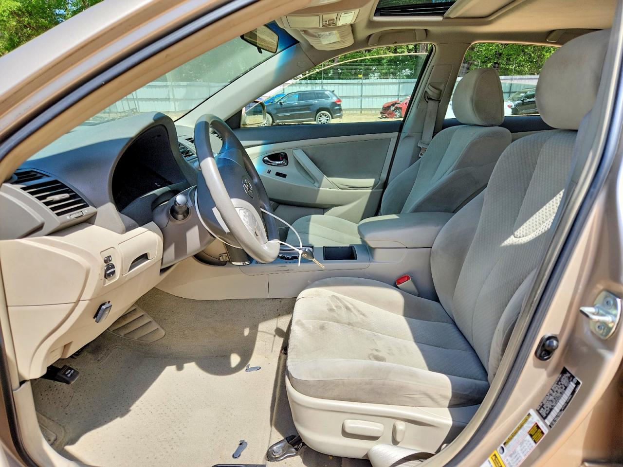 2009 TOYOTA CAMRY LE photo 13