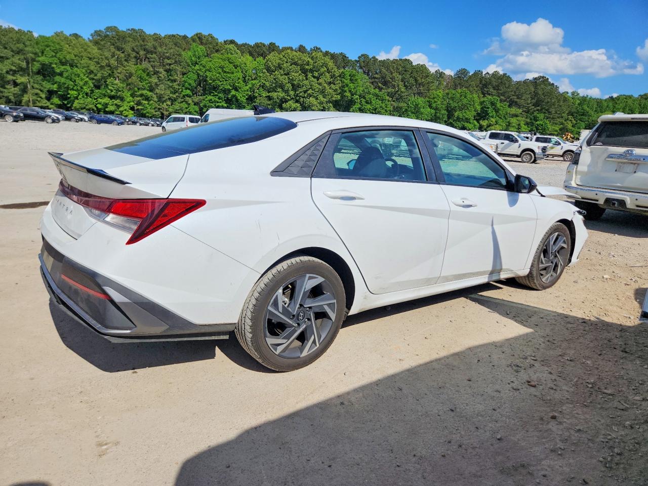 2025 HYUNDAI ELANTRA SEL SPORT photo 7