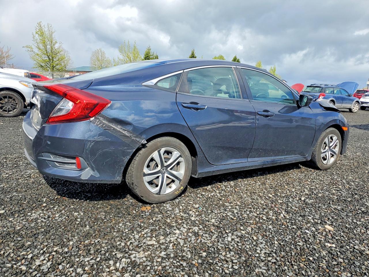 2017 HONDA CIVIC LX photo 7