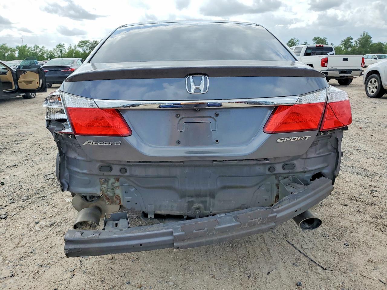 2015 HONDA ACCORD SPORT photo 16
