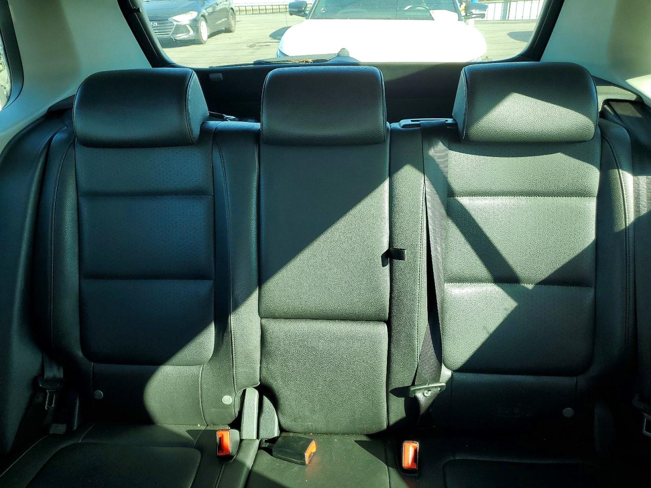 2011 VOLKSWAGEN TIGUAN S photo 28
