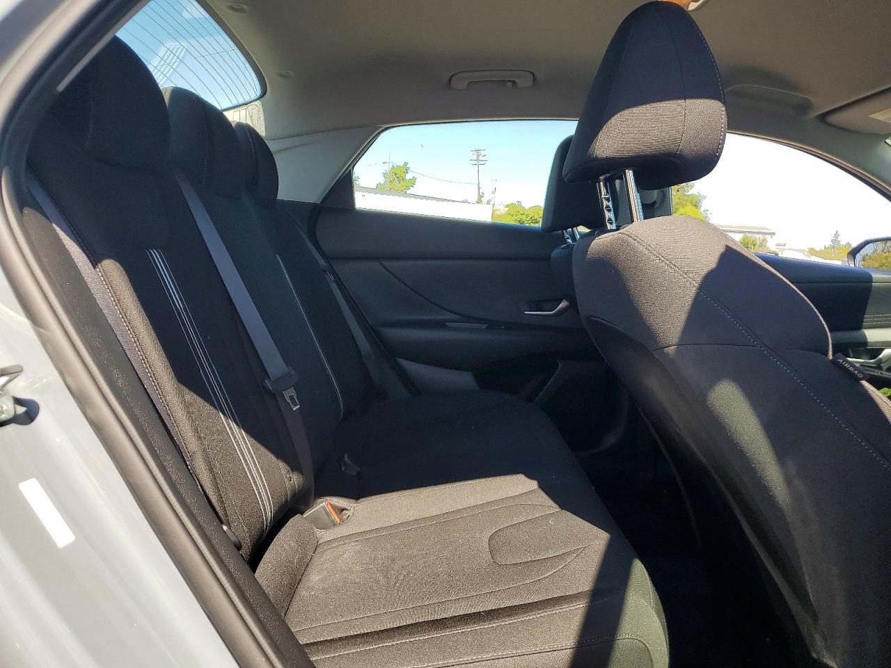2021 HYUNDAI ELANTRA BLUE photo 19