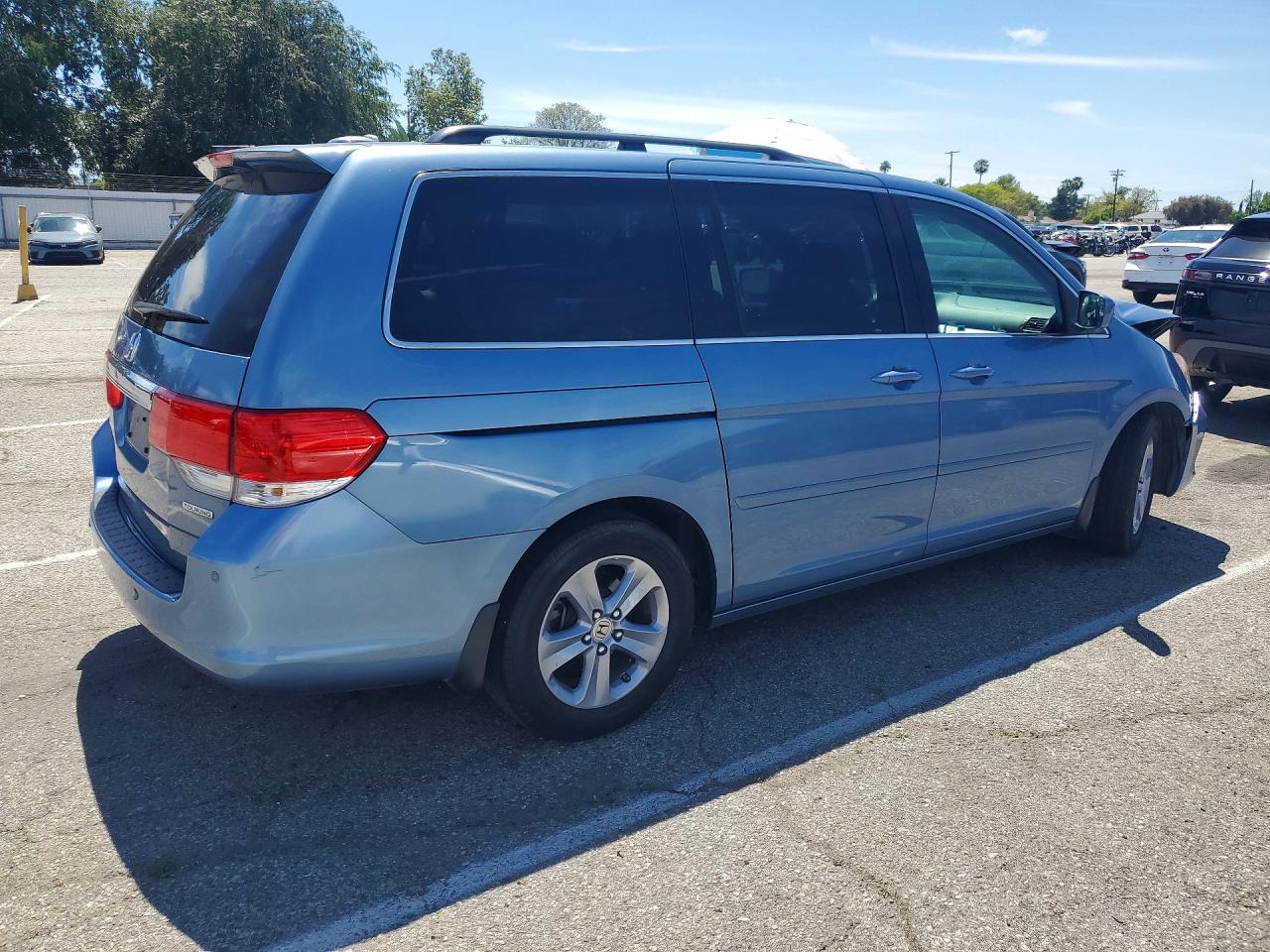 2010 HONDA ODYSSEY TOURING photo 5
