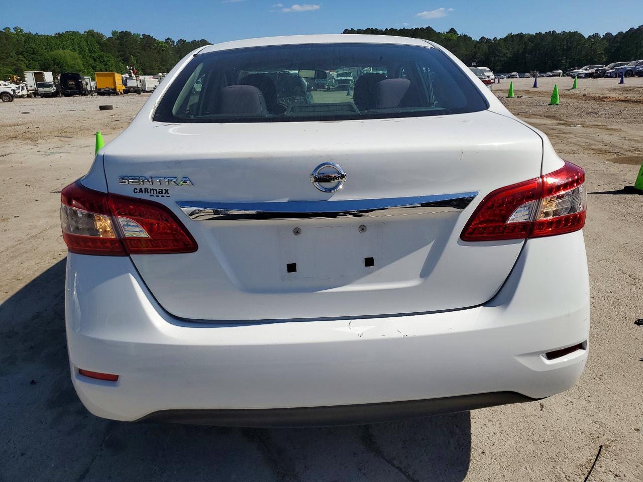 2015 NISSAN SENTRA S photo 16