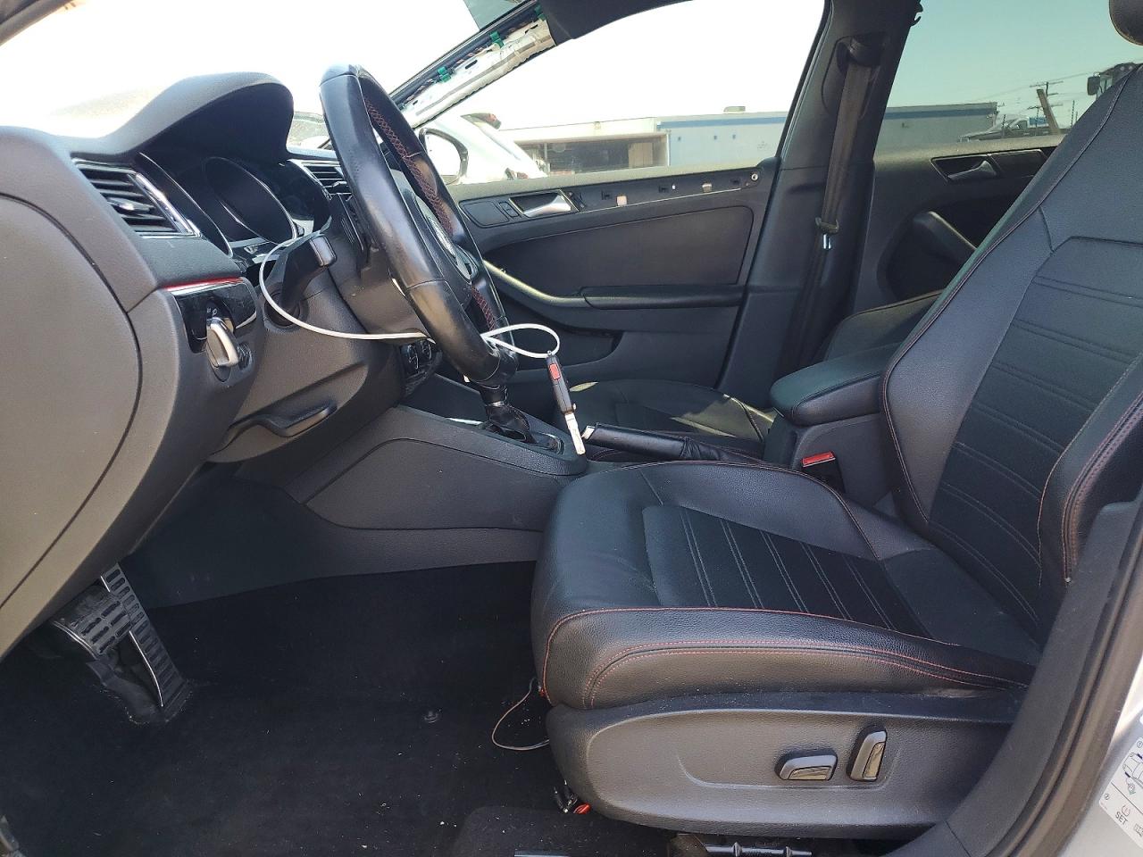 2016 VOLKSWAGEN JETTA GLI photo 19
