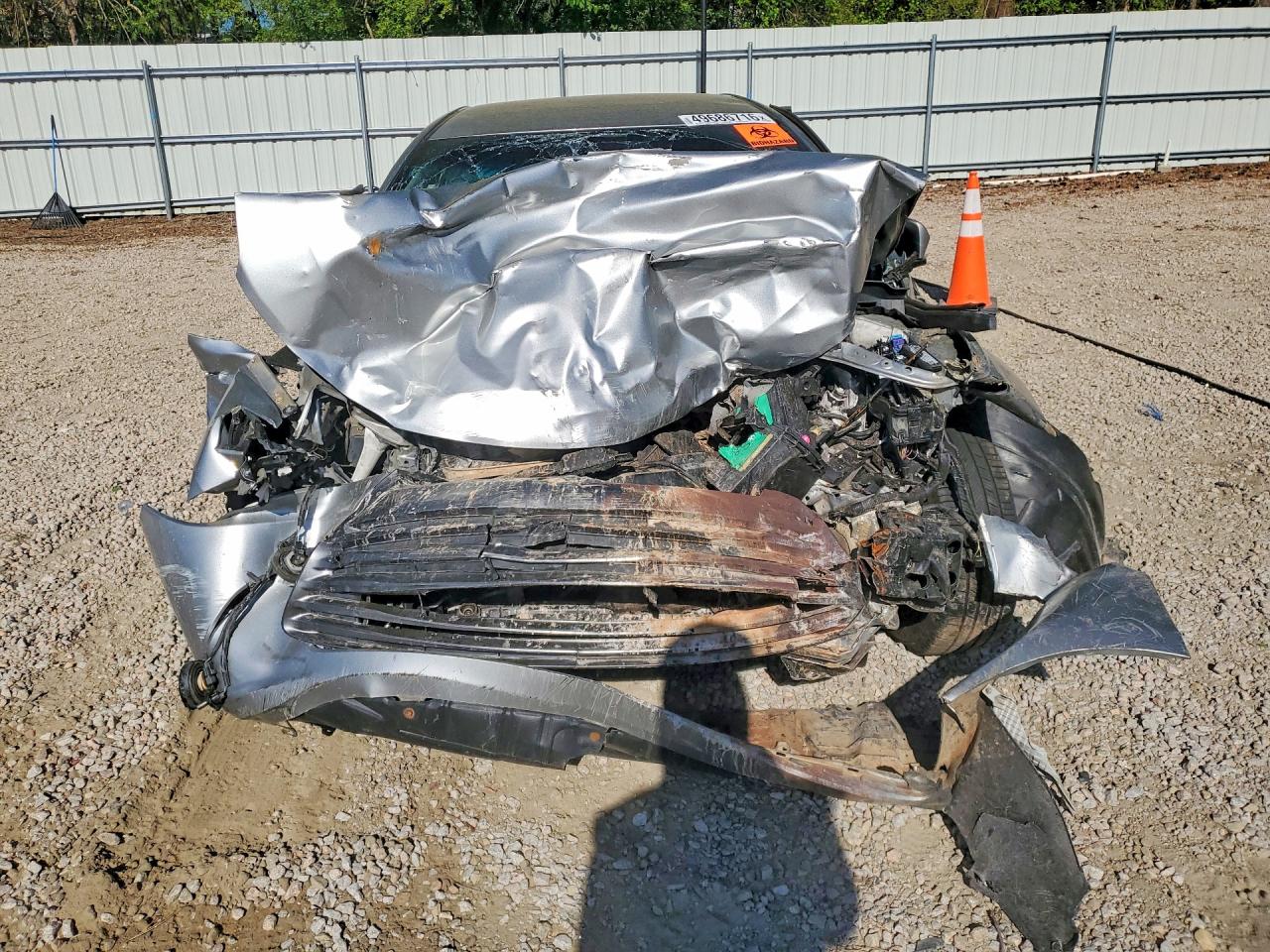 2015 TOYOTA CAMRY LE photo 9
