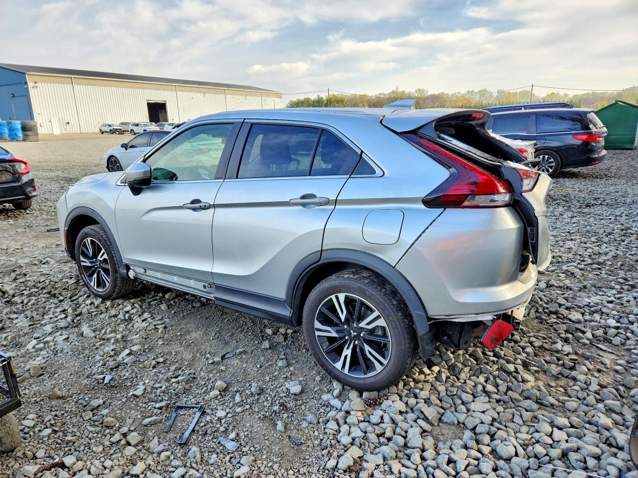2024 MITSUBISHI ECLIPSE CROSS SE photo 3