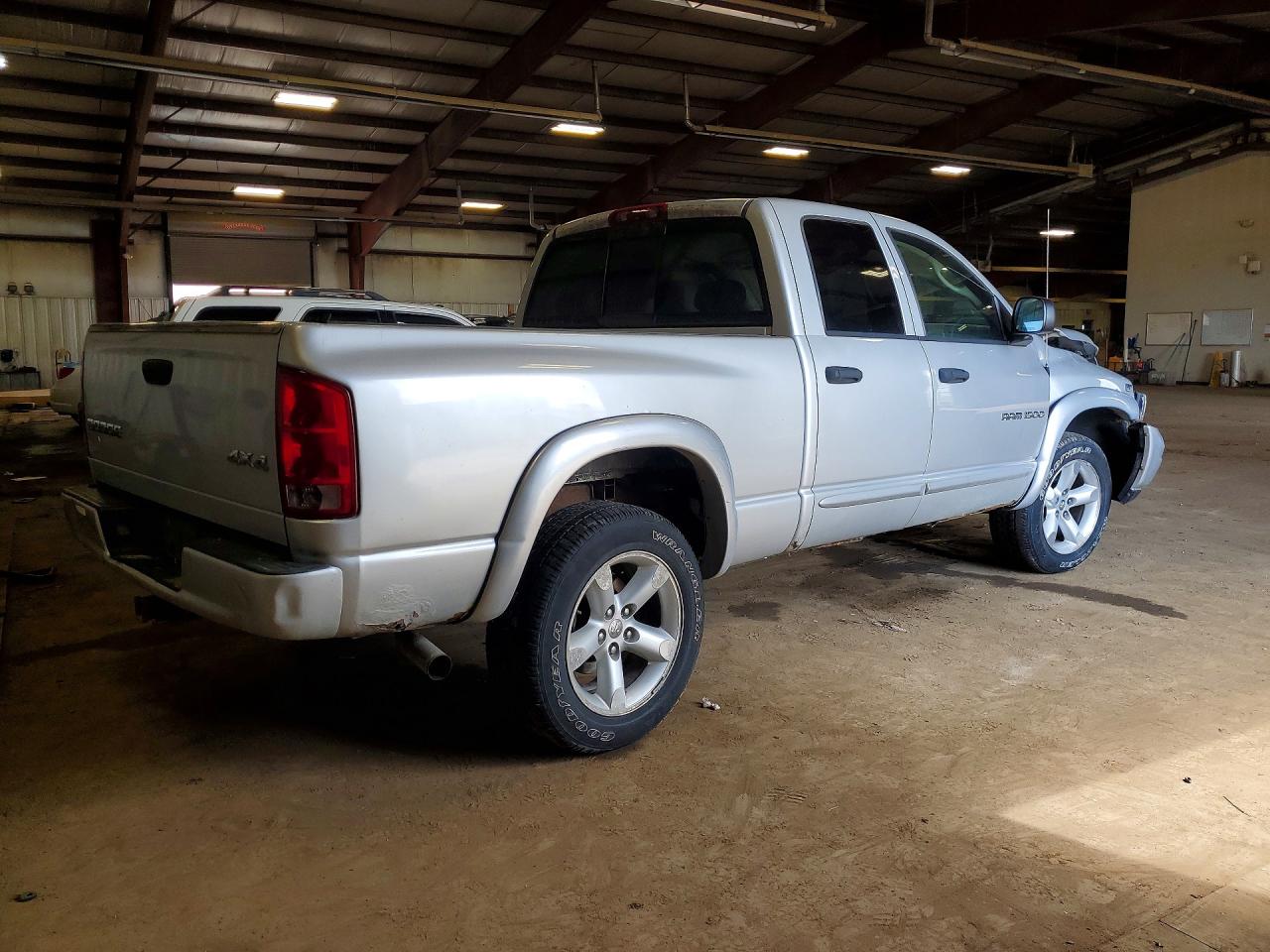 2004 DODGE RAM 1500 ST photo 3