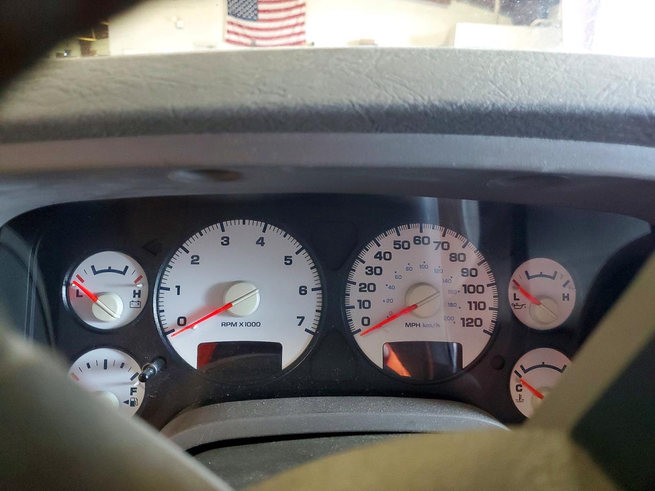 2004 DODGE RAM 1500 ST photo 9