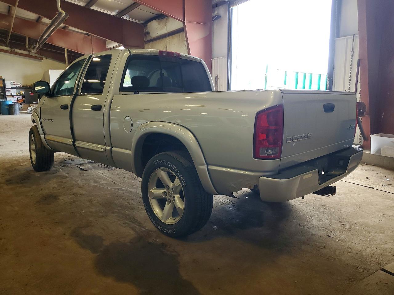 2004 DODGE RAM 1500 ST photo 2