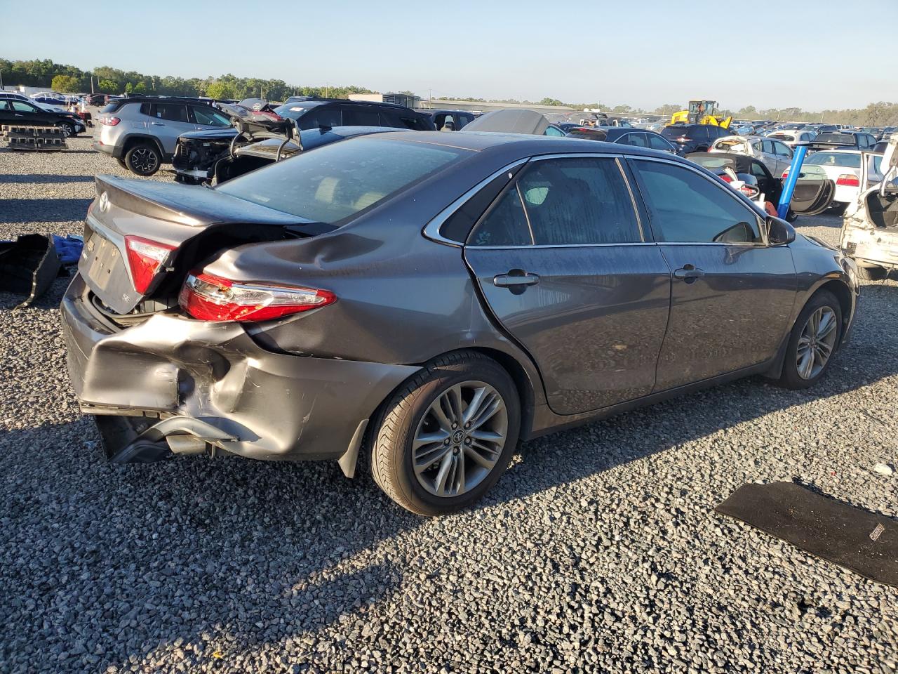 2016 TOYOTA CAMRY SE photo 7