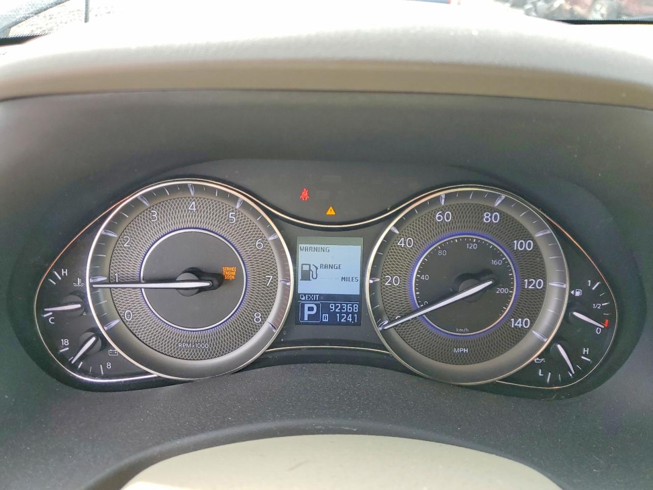 2012 INFINITI QX56 BASE photo 17