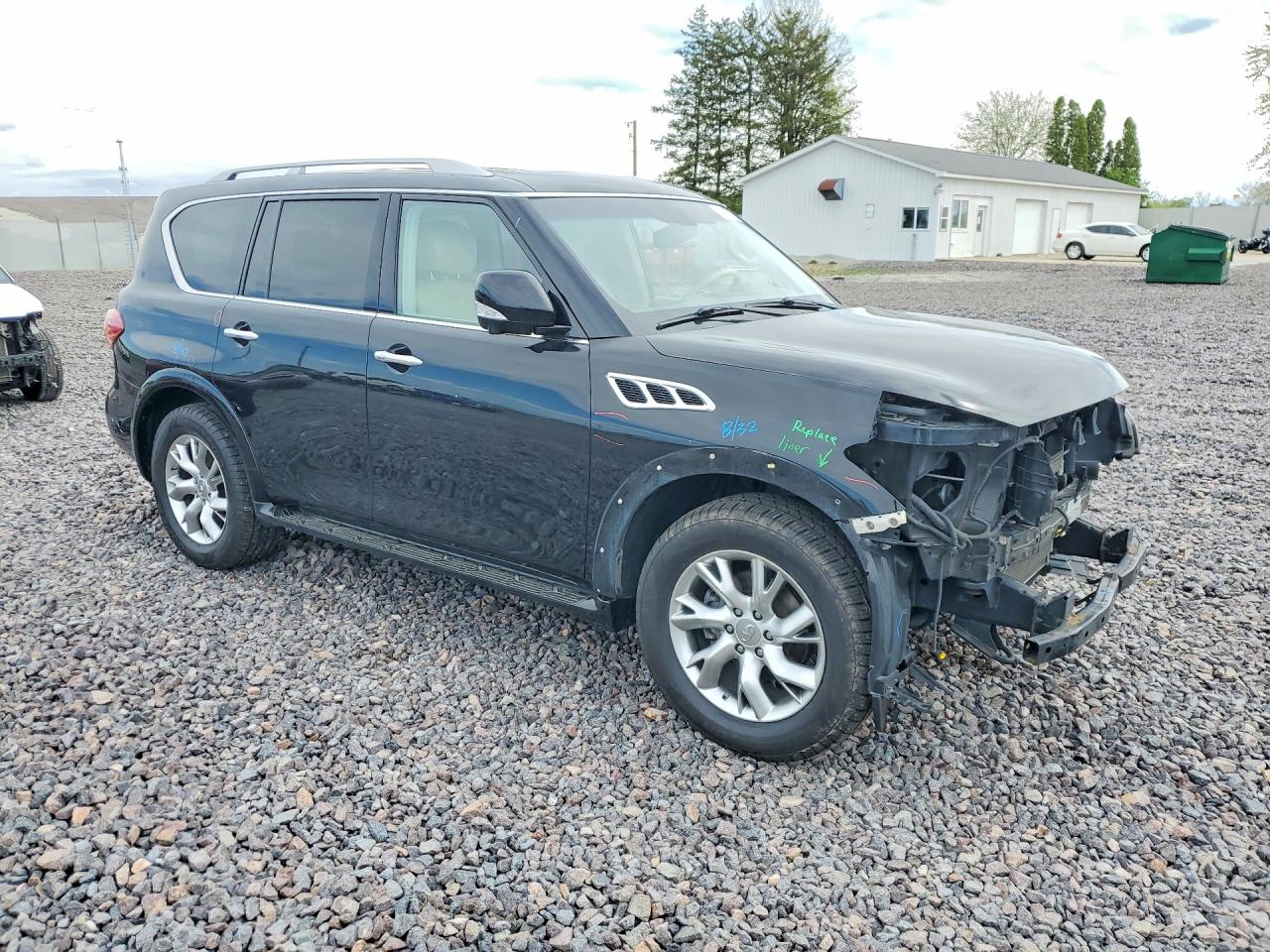 2012 INFINITI QX56 BASE photo 7