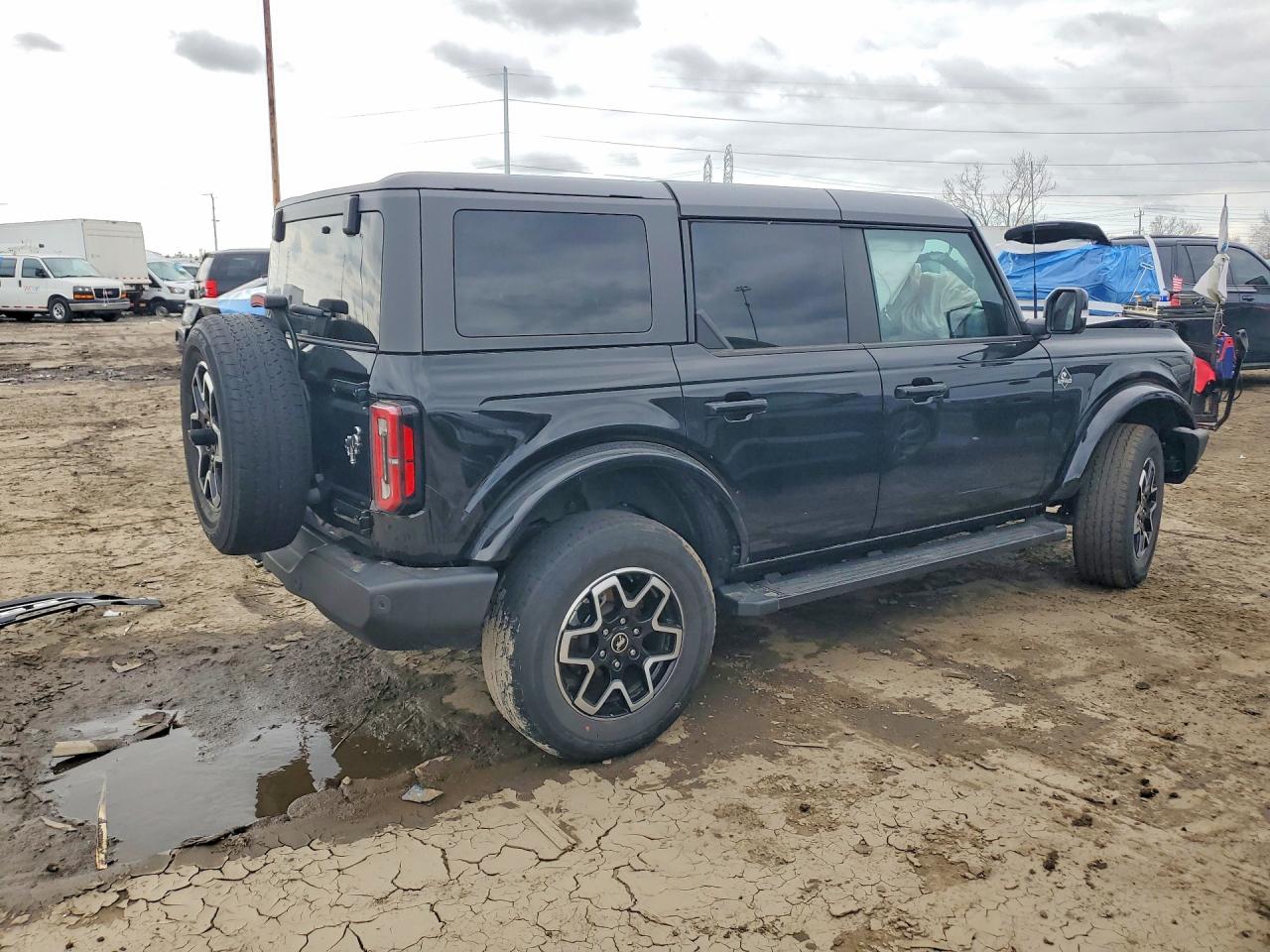2023 FORD BRONCO BASE photo 3