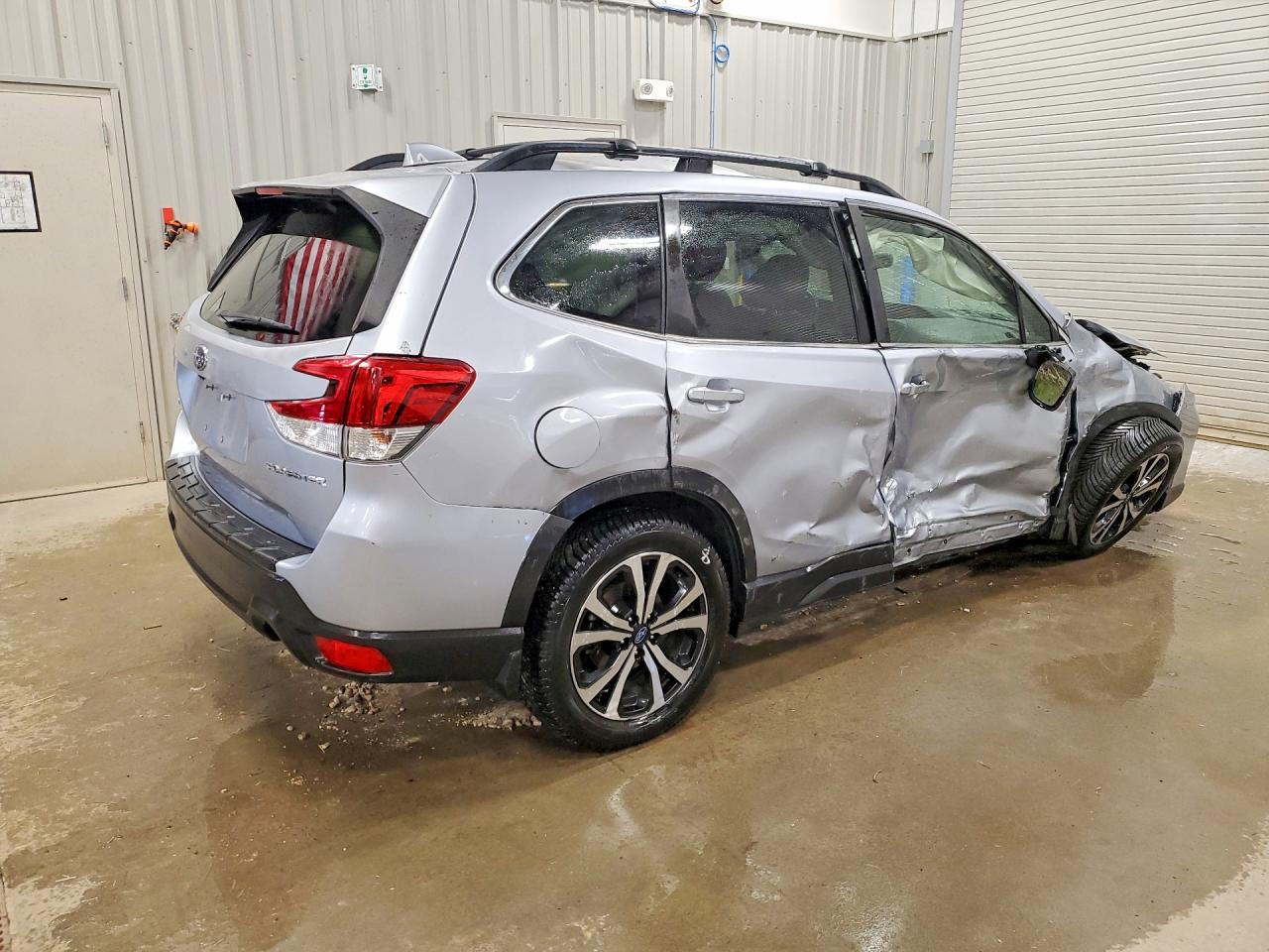 2019 SUBARU FORESTER LIMITED photo 3