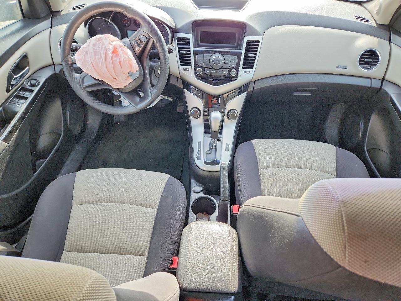 2014 CHEVROLET CRUZE LS photo 15