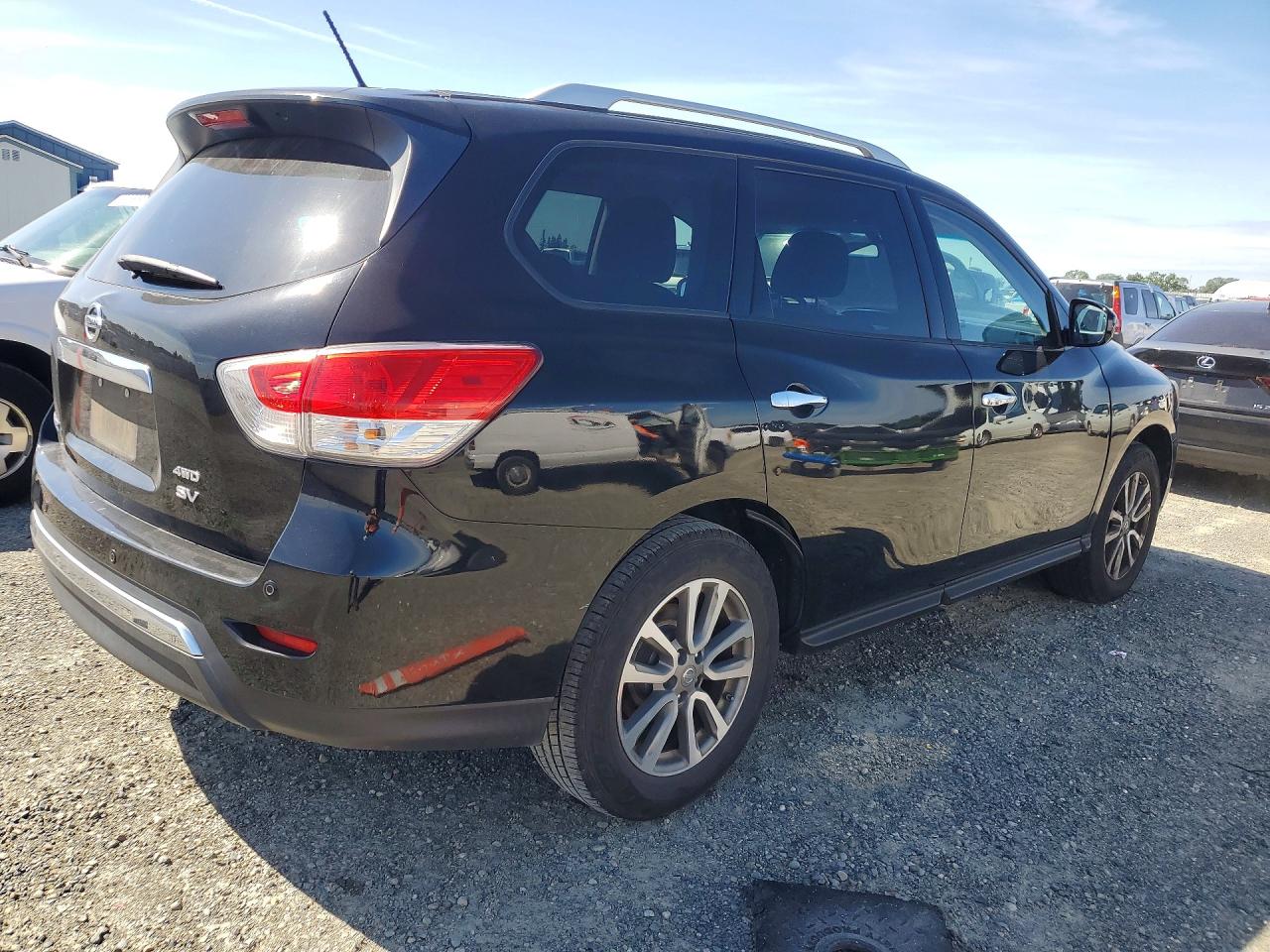 2013 NISSAN PATHFINDER S photo 5