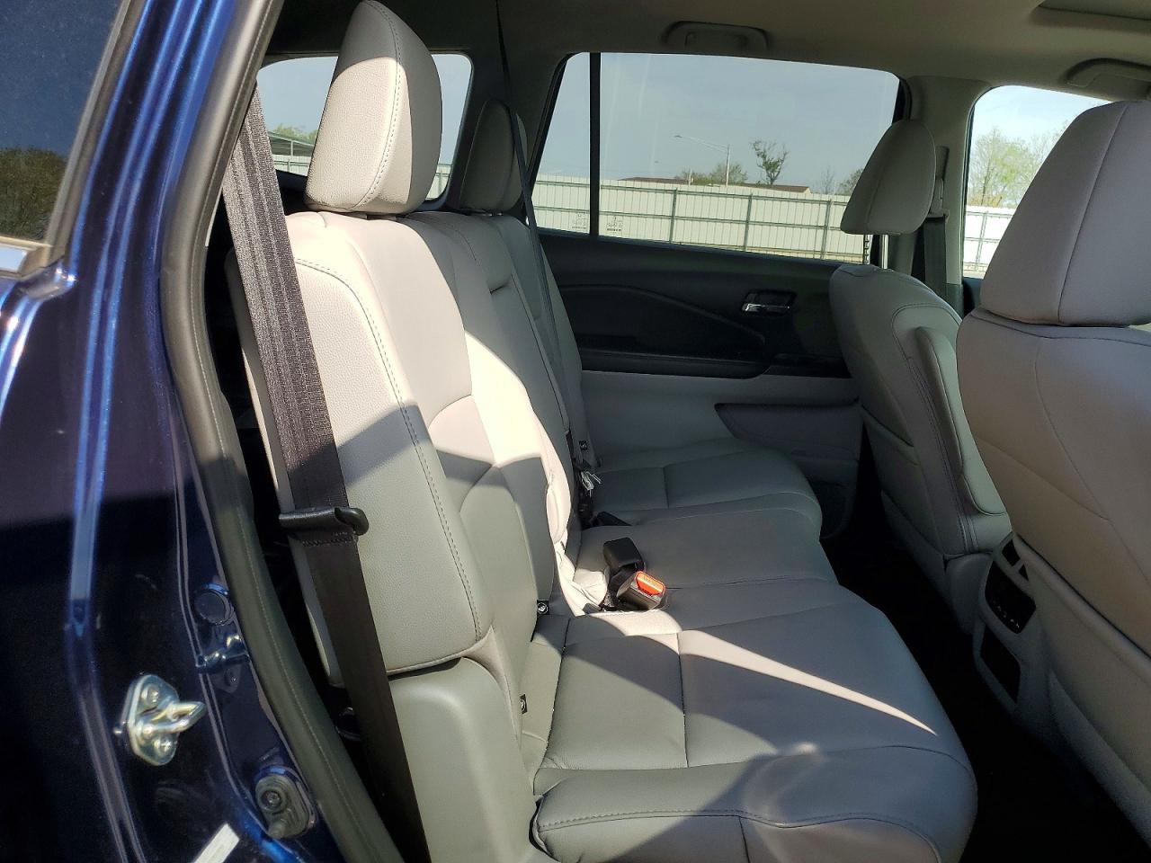 2016 HONDA PILOT EXL photo 31