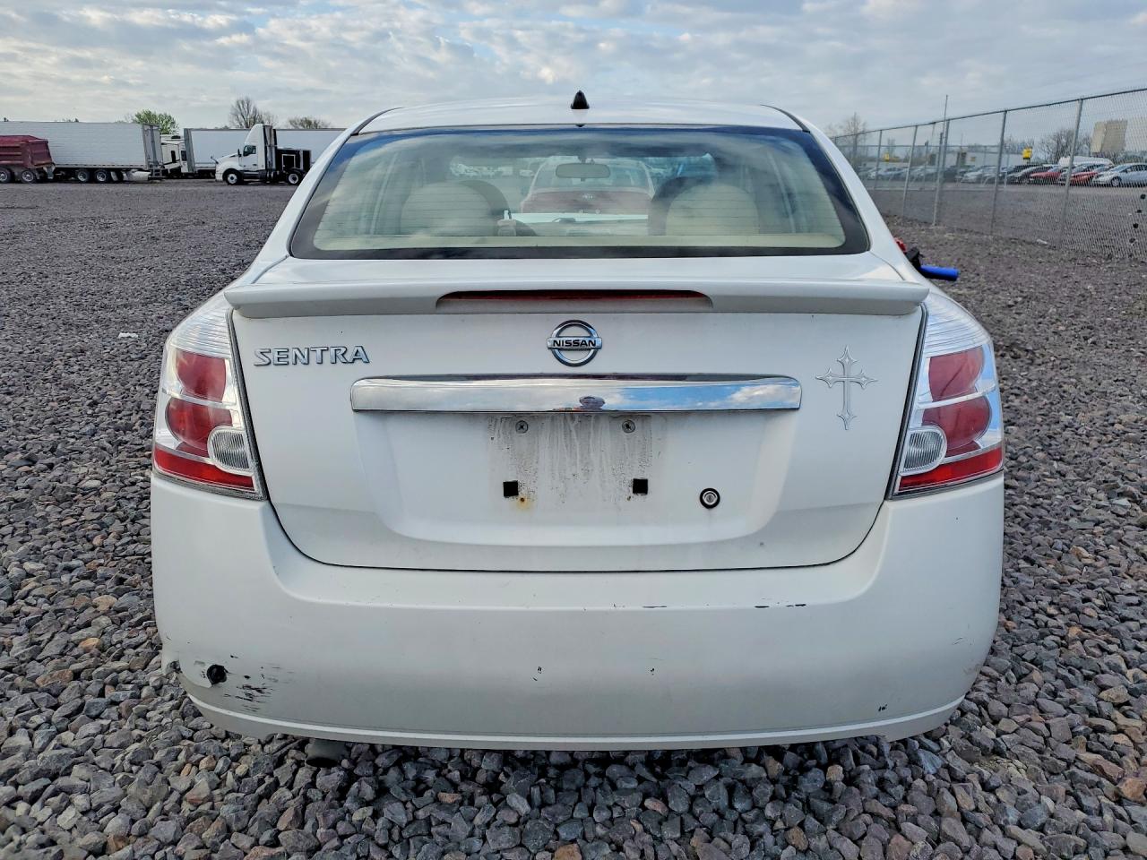 2011 NISSAN SENTRA 2.0 photo 6